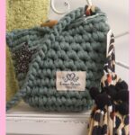 bolso de trapillo grisverdoso con flecos