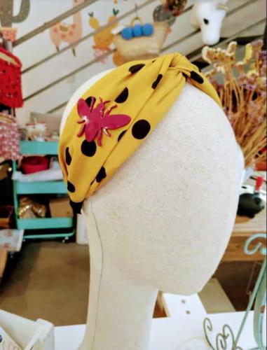 diadema turbante amarillo a topos